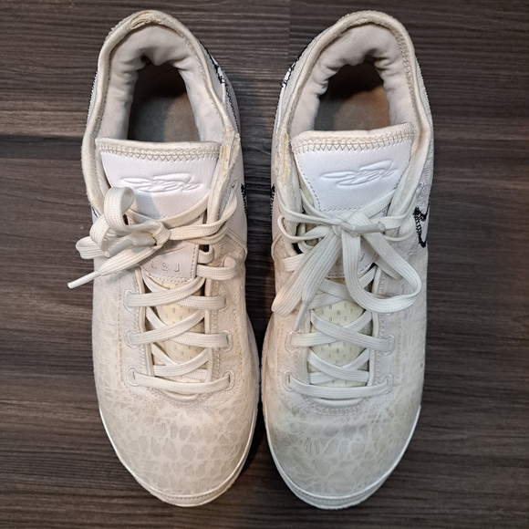 Nike Zoom Lebron Sneakers NXXT Gen Triple White Basketball Shoes Men's Size 11.5 - Picture 3 of 6